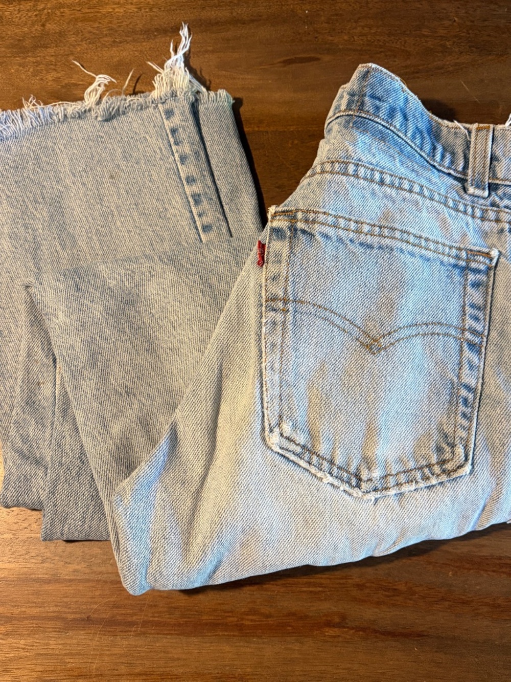Vintage 1990s Distressed Levi’s 505 Women Jeans Size 3